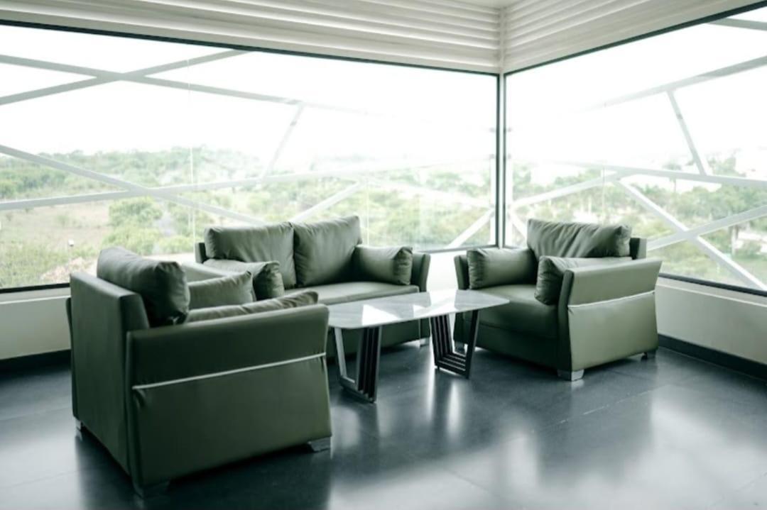 Atmosfera Bengaluru, India Aparthotel Kültér fotó