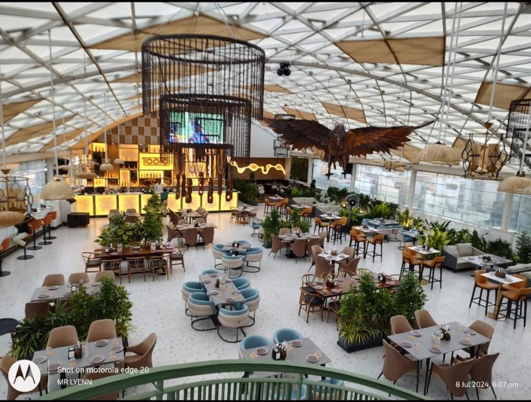 Atmosfera Bengaluru, India Aparthotel Kültér fotó